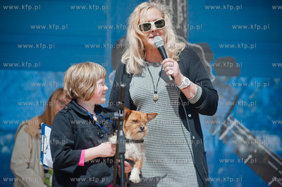 Sopocki Rynek Artystyczny i Ludowy Sopotello. Psia...