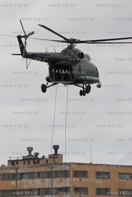 Gdynia. Skwer Kosciuszki. Festyn i pokazy zorganizowany...