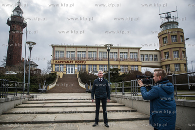 Gdansk. Nowy Port. Kandydaci do Rady Dzielnicy zwiazani...