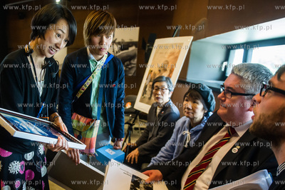 Gdansk. Europejskie Centrum Solidarnosci. Spotkanie...