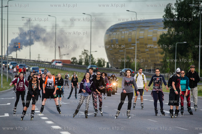 Gdansk. Droga Zielona. Night Skating Trojmiasto 2016...