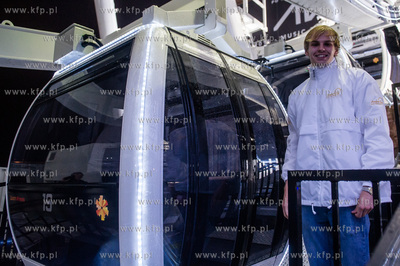 Gdansk. Wyspa Wpichrzow. Uruchomienie kola widokowego...