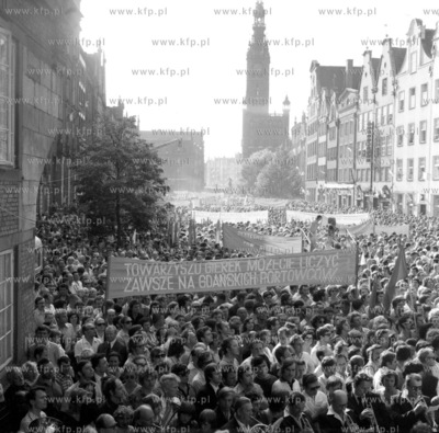 Gdansk Dlugi Targ. Manifestacja poparcia dla PZPR i...
