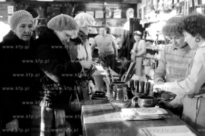 Wystawa wyrobów Spółdzielni Pracy Rękodzieła Ludowego...