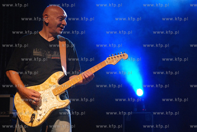 Podczas koncertu zespolu Perfect, na imprezie lata...