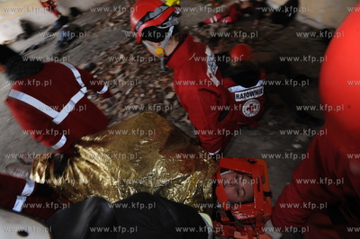 Nadole nad Jeziorem Zarnowieckim. Cwiczenia ratownikow...