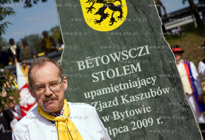 Bytow. XI Zjazd Kaszubów. Nz. prof. Brunon Synak przy...