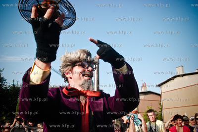 Trzynasta edycja Miedzynarodowego Festiwalu Teatrow...