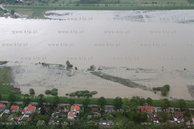 Pomorze. Przekroczony stan alarmowy wody w Wisle, spowodowany...