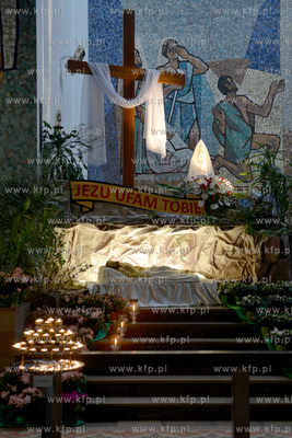 Grob Panski w Kosciele Najswietszego Serca Pana Jezusa...