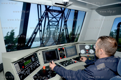 Gdynia. Prezentacja symulatora lokomotywy SIMTRAQ....