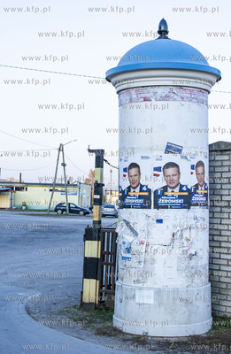 Chwaszczyno, gmina Żukowo na Kaszubach. Reklamy wyborcze...