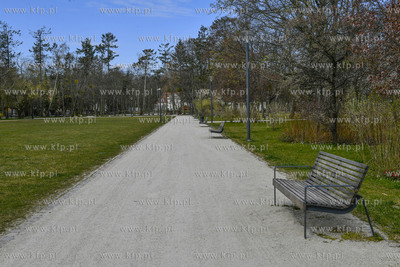 Sopot. Miasto Sopot w czasie stanu epidemii. Nz. pusty...