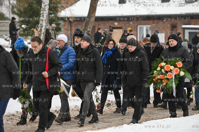 Pogrzeb Pawła Huelle na cmentarzu Srebrzysko 07.12.2023...