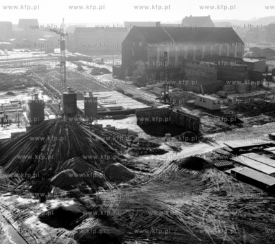 Gdansk budowa hotelu Orbis Novotel na Wyspie Spichrzow....