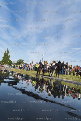 Gdańsk. Festiwal teatrów Ulicznych FETA. Always Drinking...
