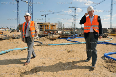 Budowa stadionu w Gdansku Letnicy. Budowe odwiedzil...