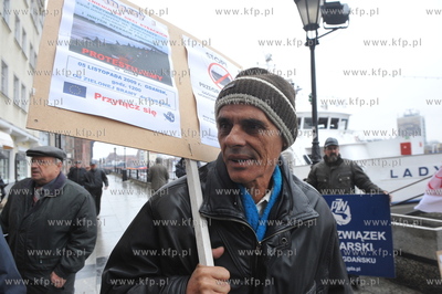 Gdansk. Zielona Brama. Protest przeciwko przeciwko...