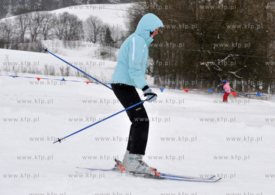 Stok narciarski w Przywidzu na Kaszubach. Na miejscu...