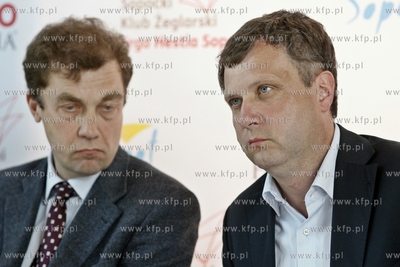 Sopocki Klub Zeglarski. Konferencja prasowa dotyczaca...