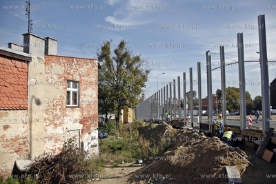 Gdansk. Budowa Trasy Slowackiego. Montaz ekranow dzwiekkochonnych...
