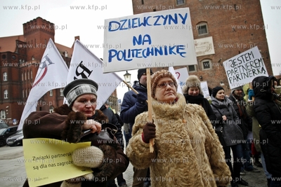 Gdansk. ul. Dluga manifa zorganizowana przez Trojmiejska...