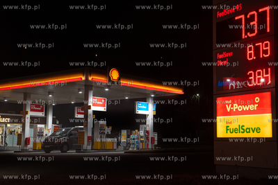 Wrost cen paliw na stacjach benzynowych po ataku USA...