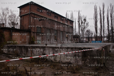 Kolejne budynki Stoczni Gdanskiej do wyburzenia .Tym...