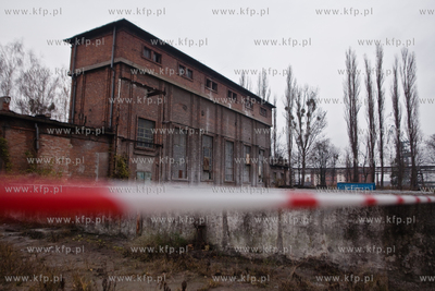 Kolejne budynki Stoczni Gdanskiej do wyburzenia .Tym...