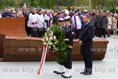 Gdynia, Cmentarz Marynarki Wojennej.  Uroczysty pogrzeb...