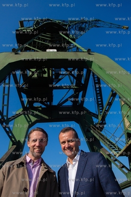 Gdańsk.  Konferencja prasowa na terenie Stoczni Cesarskiej....