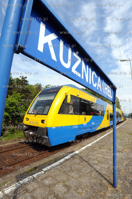 Kuznica. Szynobus kursujacy na trasie Hel - Wladyslawowo...