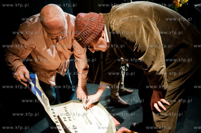 Gdynia. Teatr Miejski im Witolda Gombrowicza. VI Festiwal...