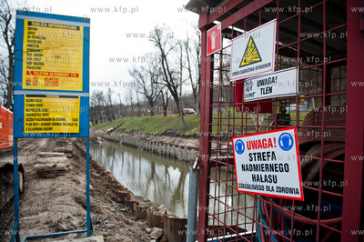 Gdansk. Remont i modernizacja kanalu Raduni. Na odcinku...