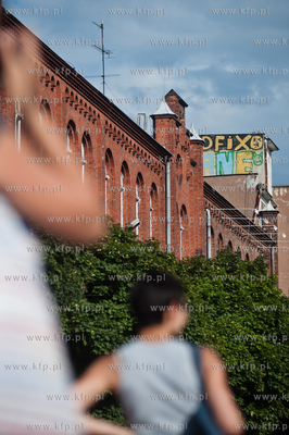 Stocznia Gdanska. Spacer z przewodniczka, bedacy czescia...