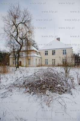 Tereny zespolu dworsko-palacowego z folwarkiem w Rusocinie.
27.01.2014
fot....
