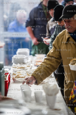 Gdansk. Targ Weglowy. XXIII Wigilia dla ubogich, samotnych...