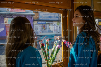 Gdansk. Dzien kobiet w zabytkowym tramwaju 105 N z...