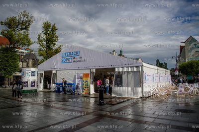Plac Przyjacioł Sopotu. Festiwal Literacki Sopot....