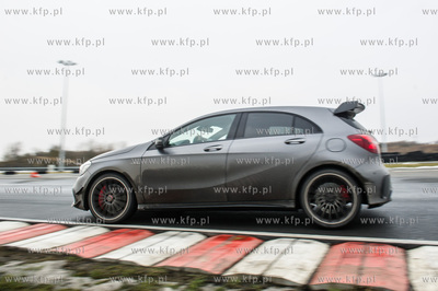 Pszczółki. Ośrodek Doskonalenia Techniki Jazdy PORD...