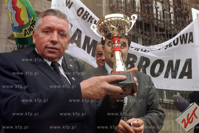 Do Sadu Okregwego w Gdansku przybyl Andrzej Lepper...