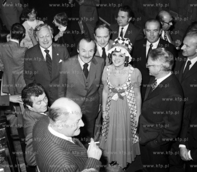 Ambasador Francji Louis Dauge ( na zdjeciu z wasem...