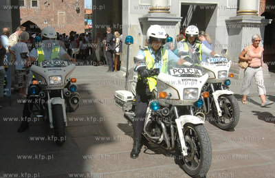 Swieto gdanskich policjantow.Paradny przemarsz policjantow...