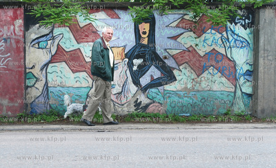 Murales - prace artysty Rafala Roskowinskiego na ulicy...