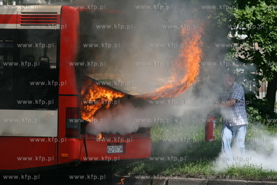Pozar autobusu ZKM Gdansk na skrzyzowaniu ul.Siennickiej...