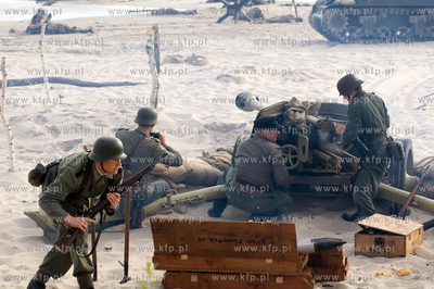 Operacja D Day - byla przedmiotem inscenizacji na plazy...