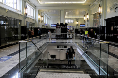 Dworzec kolejowy Gdynia Glowna oddany do uzytku po...