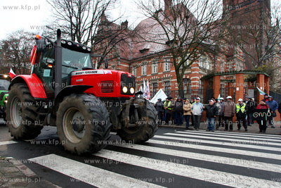 Protest rolnikow i zwiazkowcow Solidarnosci z zachodniopomorskiego...