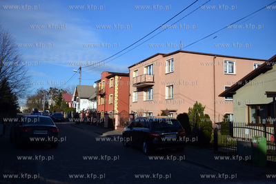 44-letni mezczyzna nie zyje, jego dwie corki w wieku...