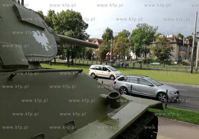 Gdańsk. Al. Zwycięstwa. Pomnik, czołg T34/79 1 Brygady...